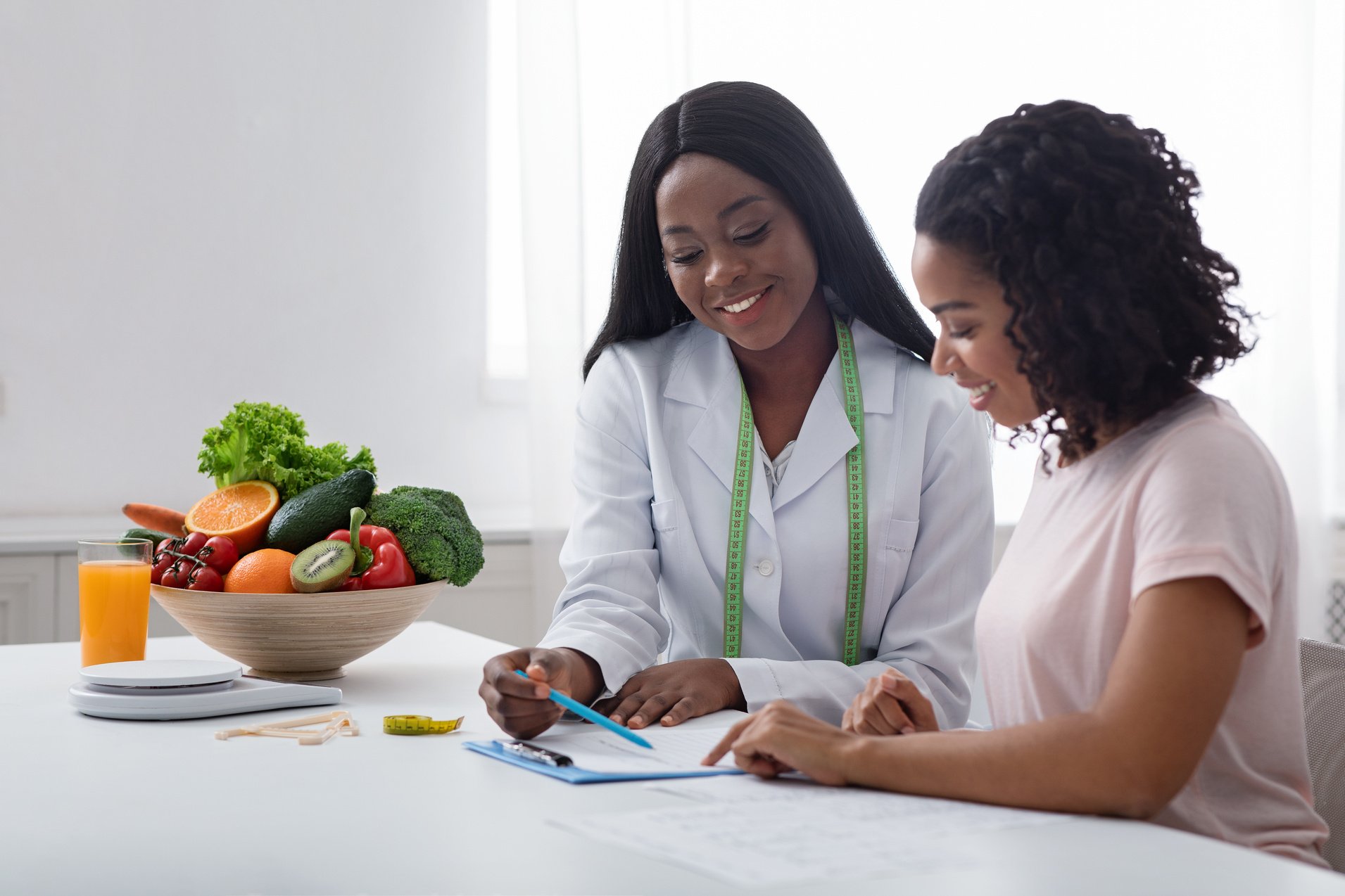 Doctor and patient having conversation according treatment